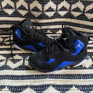 Jordan True Flight Mens Basketball Shoes 7.5